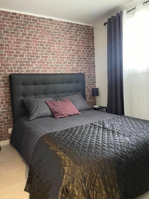 Flat Apartment *